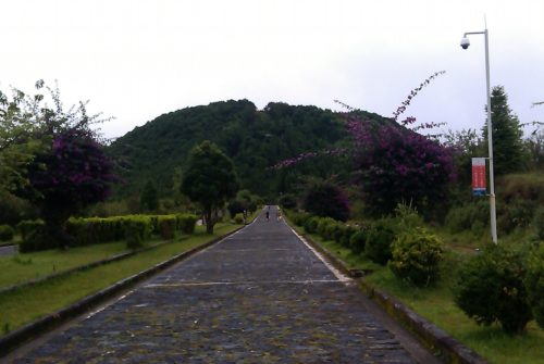 Vulkane und Regen in Tengchong